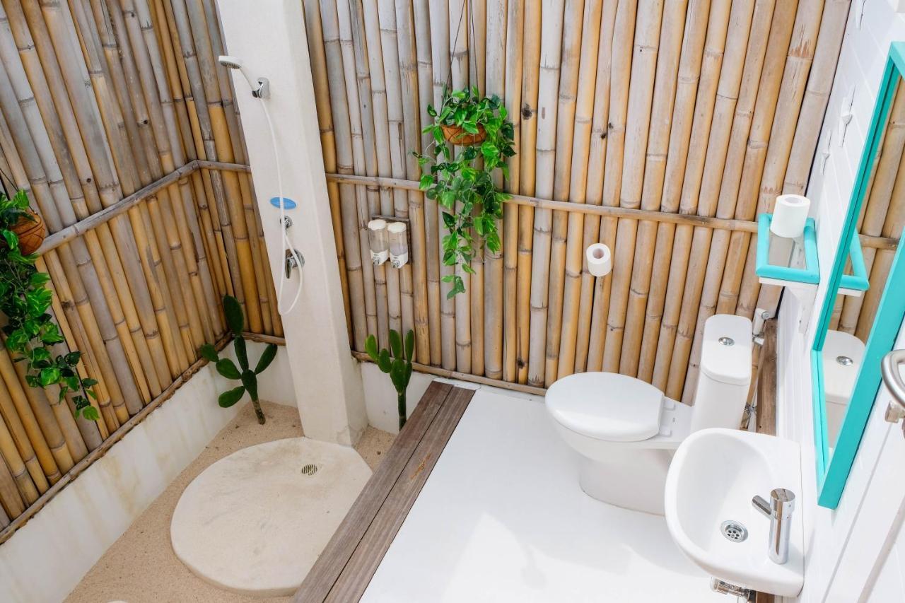 Hotel Le Pirate Gili Meno - Adults Only Exterior foto