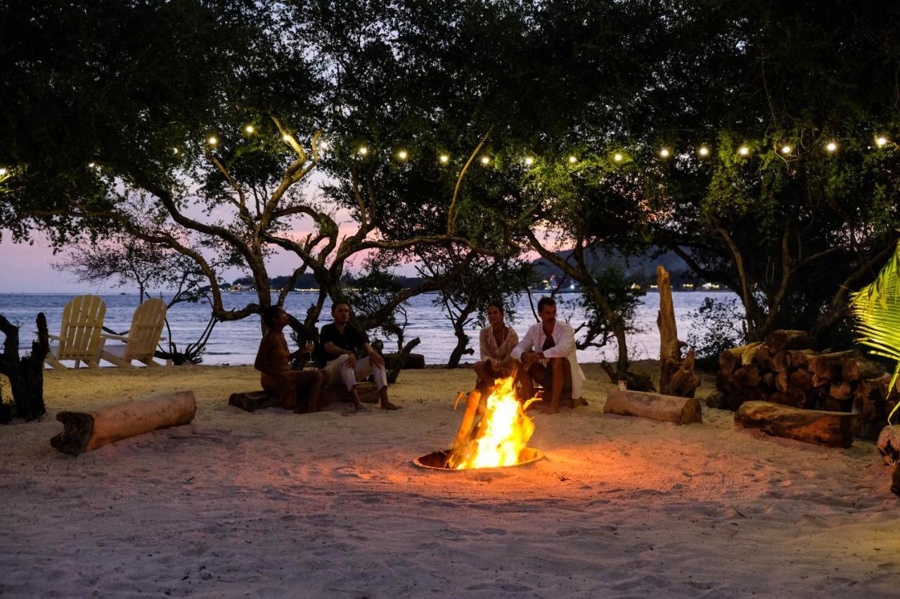 Hotel Le Pirate Gili Meno - Adults Only Exterior foto
